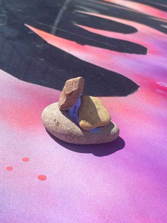 Une fille en or, en art