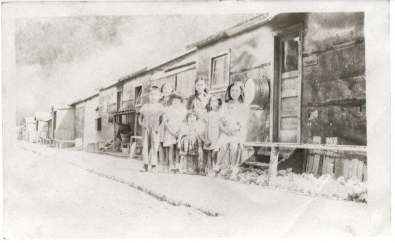 L&rsquo;enfance héritière de la haine de la guerre – Internement des japonais-canadiens
