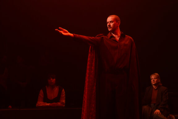 72dpi_Carmen Requiem_MaximParéFortin-45